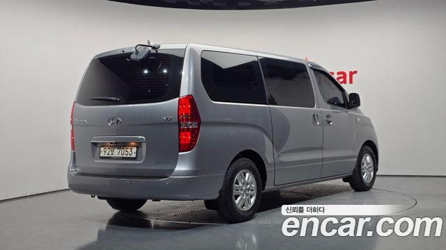 Hyundai Starex 2021 — photo 2