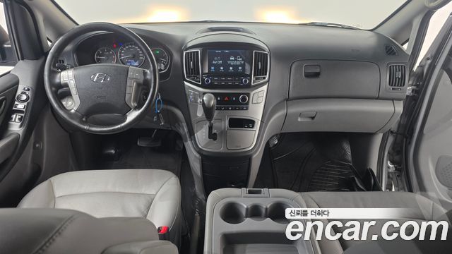 Hyundai Starex 2021 — photo 7