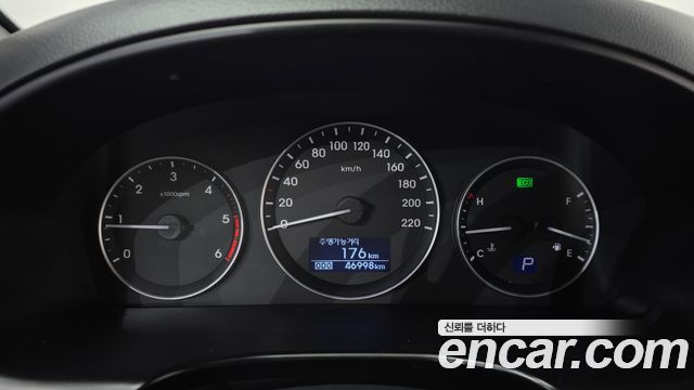 Hyundai Starex 2021 — photo 8