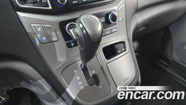 Hyundai Starex 2021 — photo 9