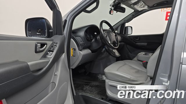 Hyundai Starex 2021 — photo 10