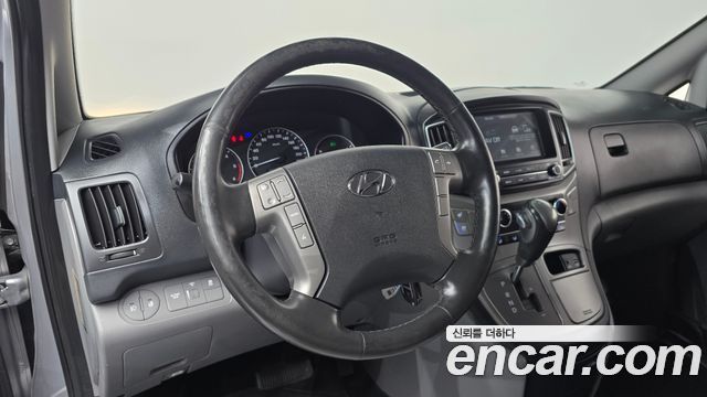 Hyundai Starex 2021 — photo 12