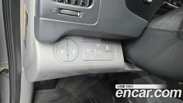 Hyundai Starex 2021 — photo 16