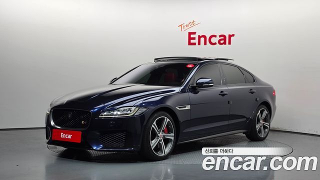 Jaguar XF 2017 — photo 1