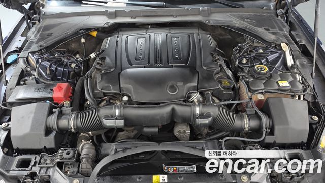 Jaguar XF 2017 — photo 6