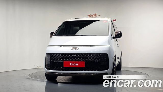 Hyundai Staria 2022 — photo 3