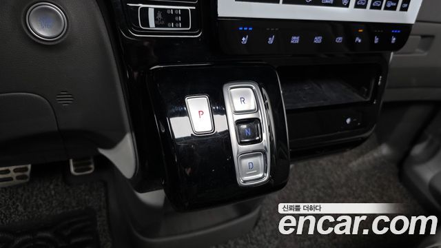 Hyundai Staria 2022 — photo 12