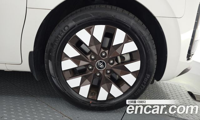 Hyundai Staria 2022 — photo 7