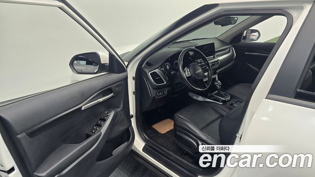 Kia Seltos 2023 — photo 11