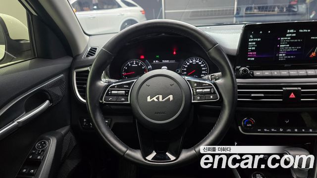 Kia Seltos 2023 — photo 13