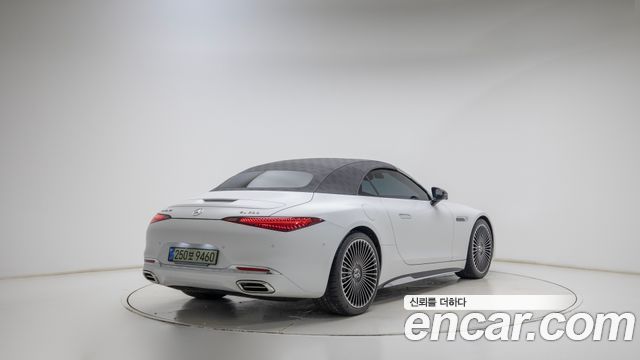 Mercedes-Benz SL-Class 2026 — photo 3