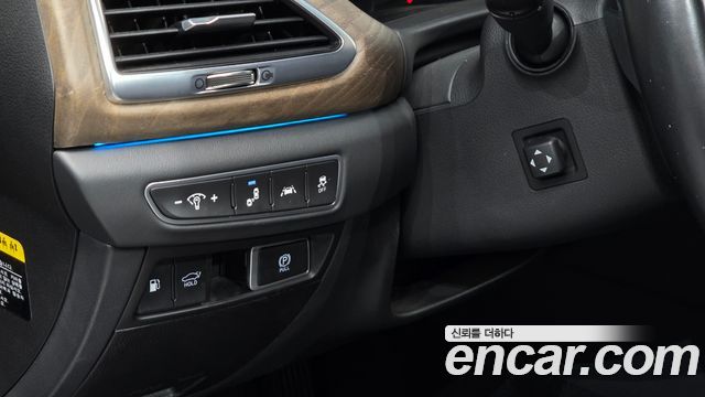 Genesis G90 2019 — photo 19