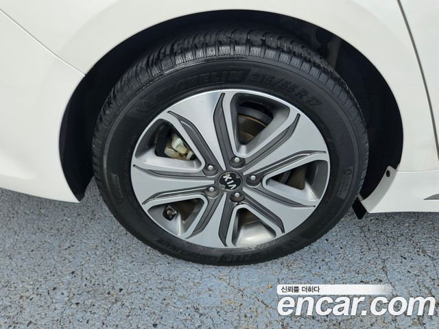 Kia K5 2016 — photo 7