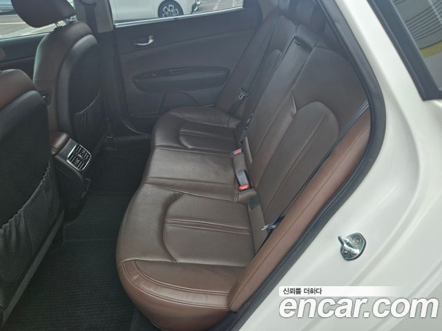 Kia K5 2016 — photo 10