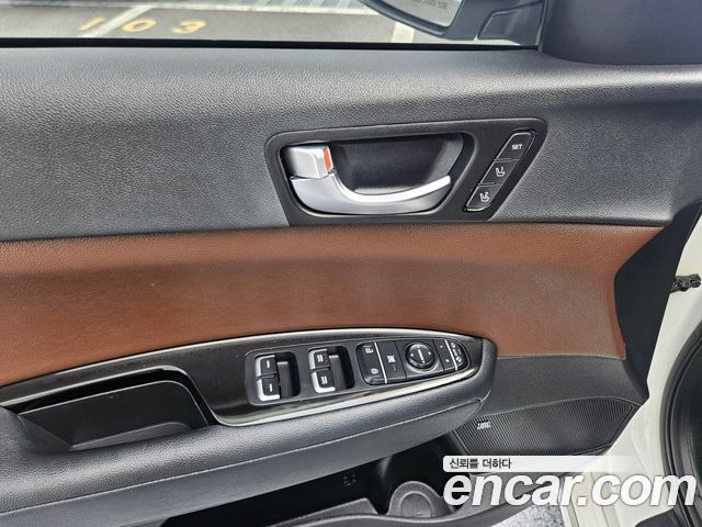 Kia K5 2016 — photo 16