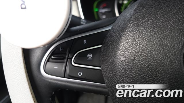 Renault Korea SM6 2016 — photo 36