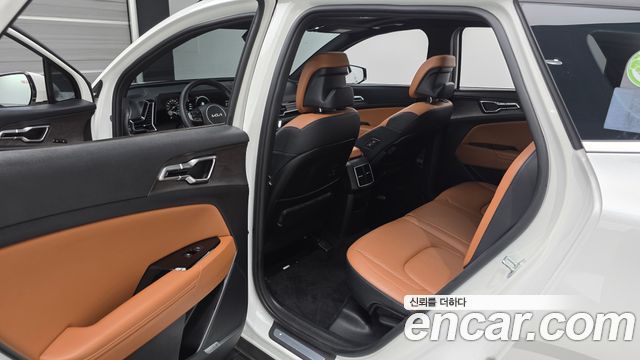 Kia Sportage 2023 — photo 11