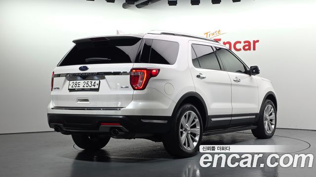 Ford Explorer 2019 — photo 2