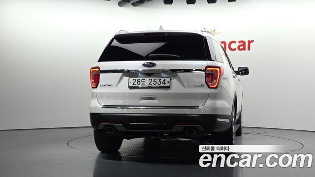 Ford Explorer 2019 — photo 4