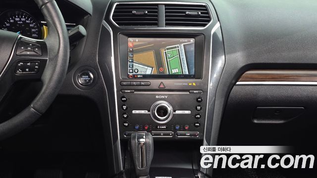 Ford Explorer 2019 — photo 19