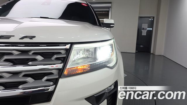 Ford Explorer 2019 — photo 8