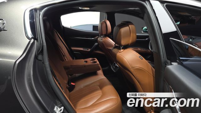 Maserati Ghibli 2020 — photo 17