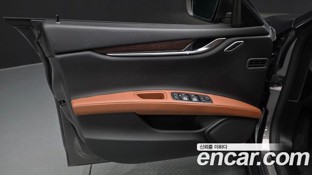 Maserati Ghibli 2020 — photo 14