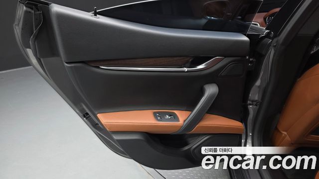 Maserati Ghibli 2020 — photo 15