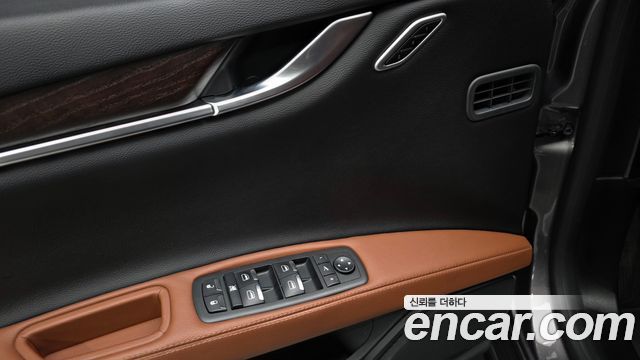 Maserati Ghibli 2020 — photo 28