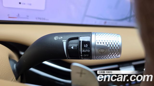 Genesis G80 2025 — photo 28