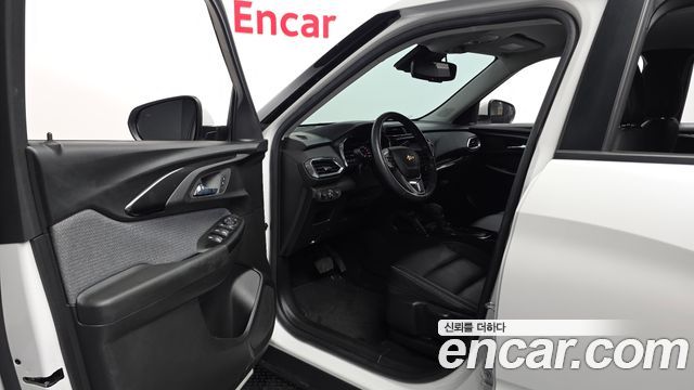 Chevrolet Korea Trailblazer 2022 — photo 13