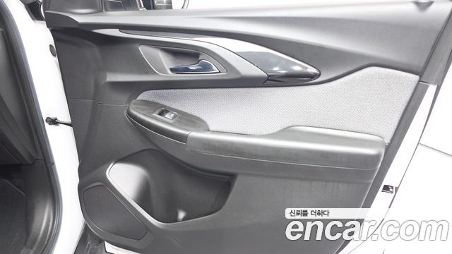 Chevrolet Korea Trailblazer 2022 — photo 14