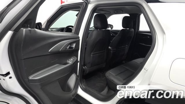 Chevrolet Korea Trailblazer 2022 — photo 16