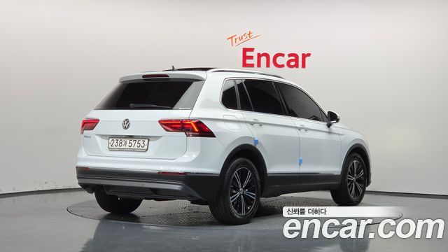 Volkswagen Tiguan 2020 — photo 2