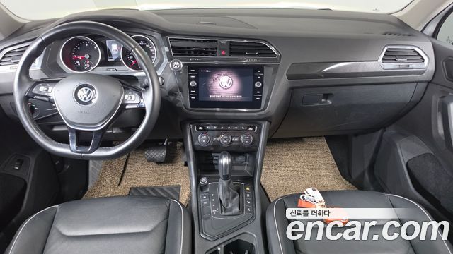Volkswagen Tiguan 2020 — photo 10