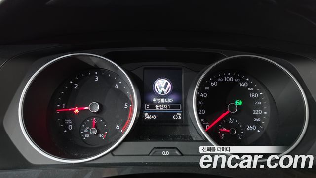 Volkswagen Tiguan 2020 — photo 11