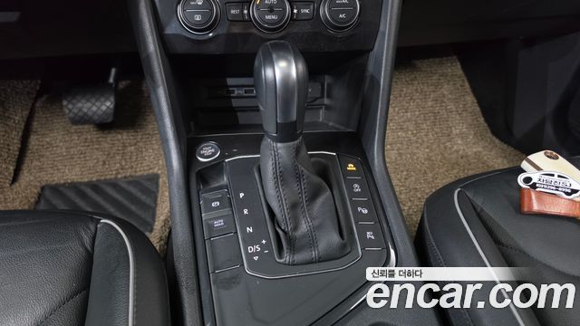 Volkswagen Tiguan 2020 — photo 12