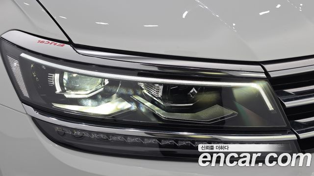 Volkswagen Tiguan 2020 — photo 8