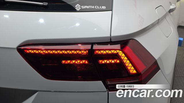 Volkswagen Tiguan 2020 — photo 9