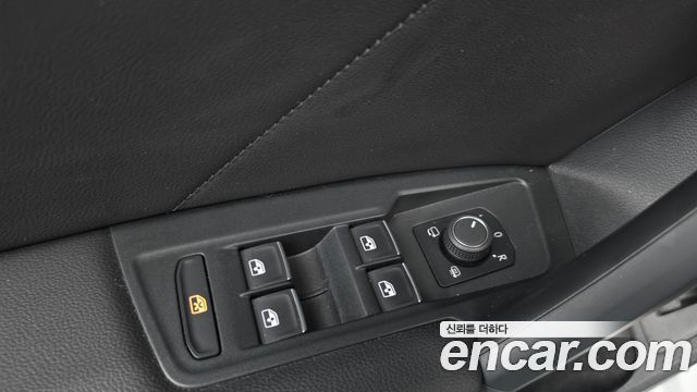 Volkswagen Tiguan 2020 — photo 27