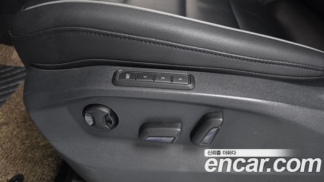 Volkswagen Tiguan 2020 — photo 32