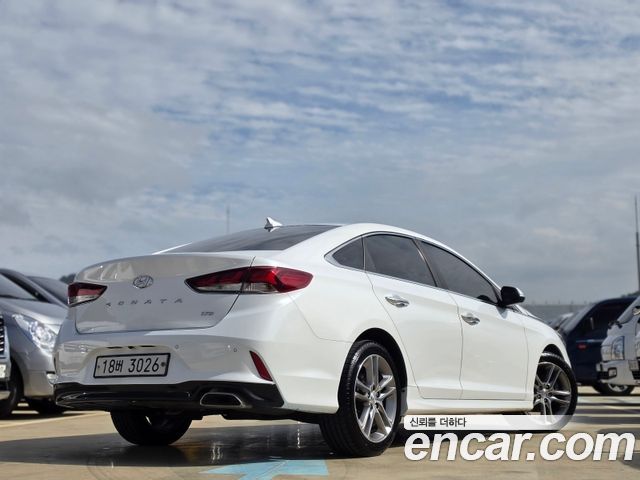 Hyundai Sonata 2018 — photo 2