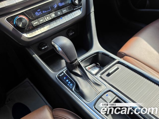 Hyundai Sonata 2018 — photo 18
