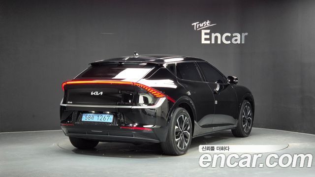 Kia EV6 2023 — photo 2