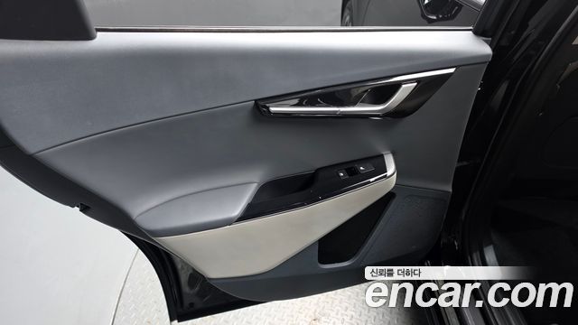 Kia EV6 2023 — photo 15
