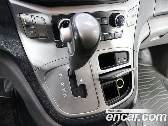 Hyundai Starex 2018 — photo 9