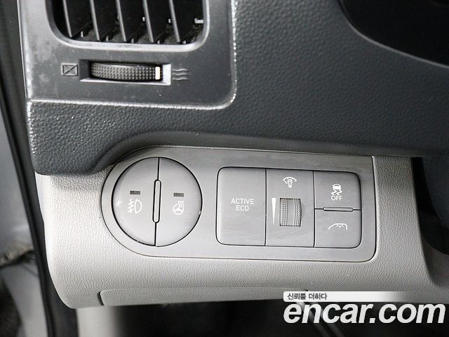 Hyundai Starex 2018 — photo 18