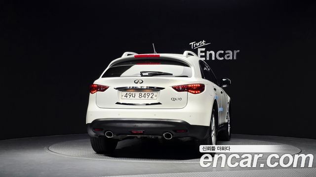 Infiniti QX70 2015 — photo 4