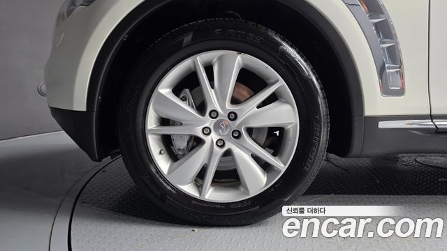 Infiniti QX70 2015 — photo 5