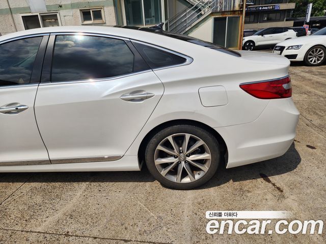 Hyundai Grandeur 2015 — photo 4
